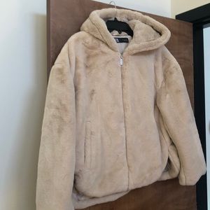 BRAND NEW Zara Faux Fur Coat Never Worn
